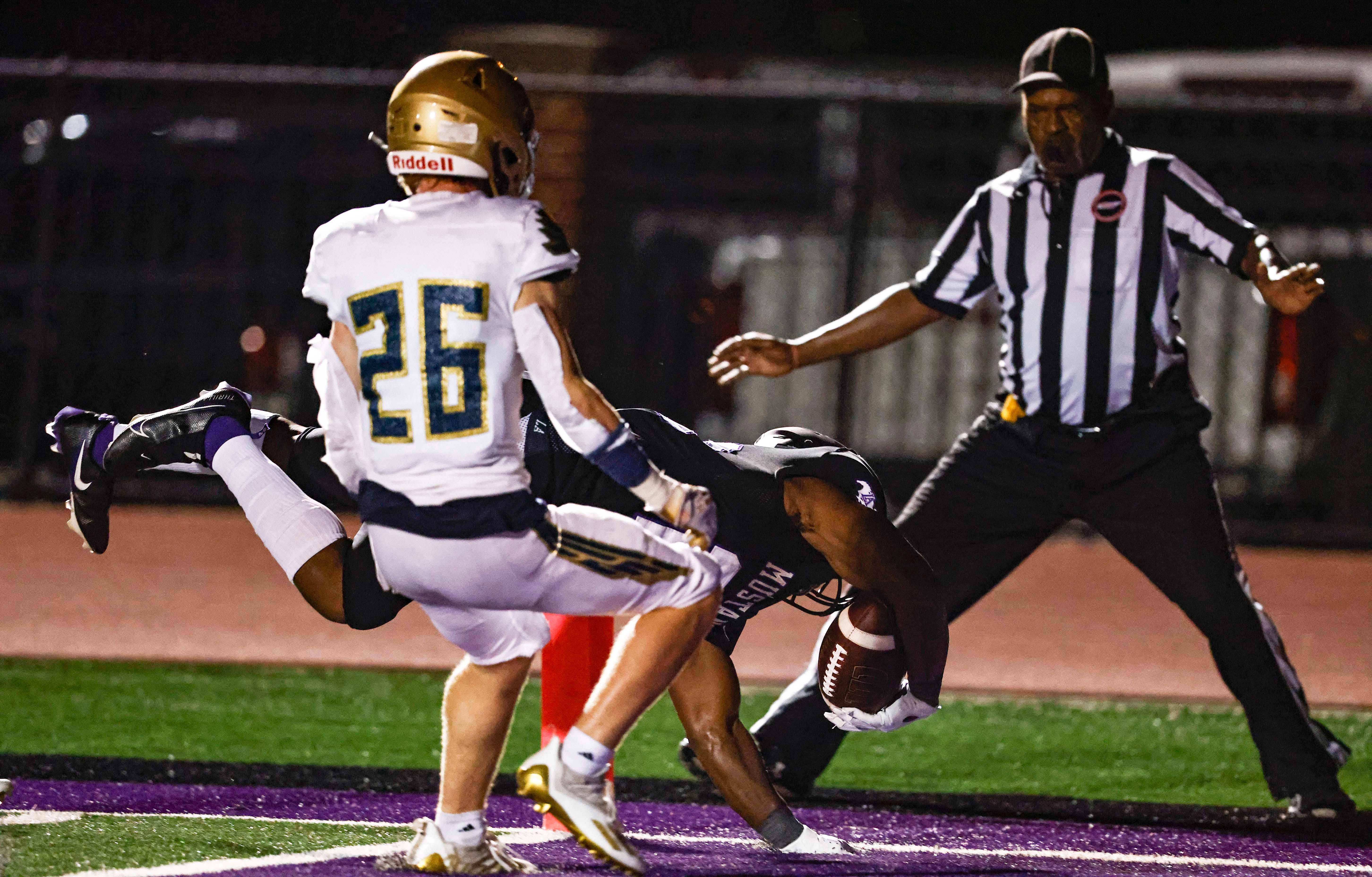 Tennessee high school football Alex Broome of Academy scores