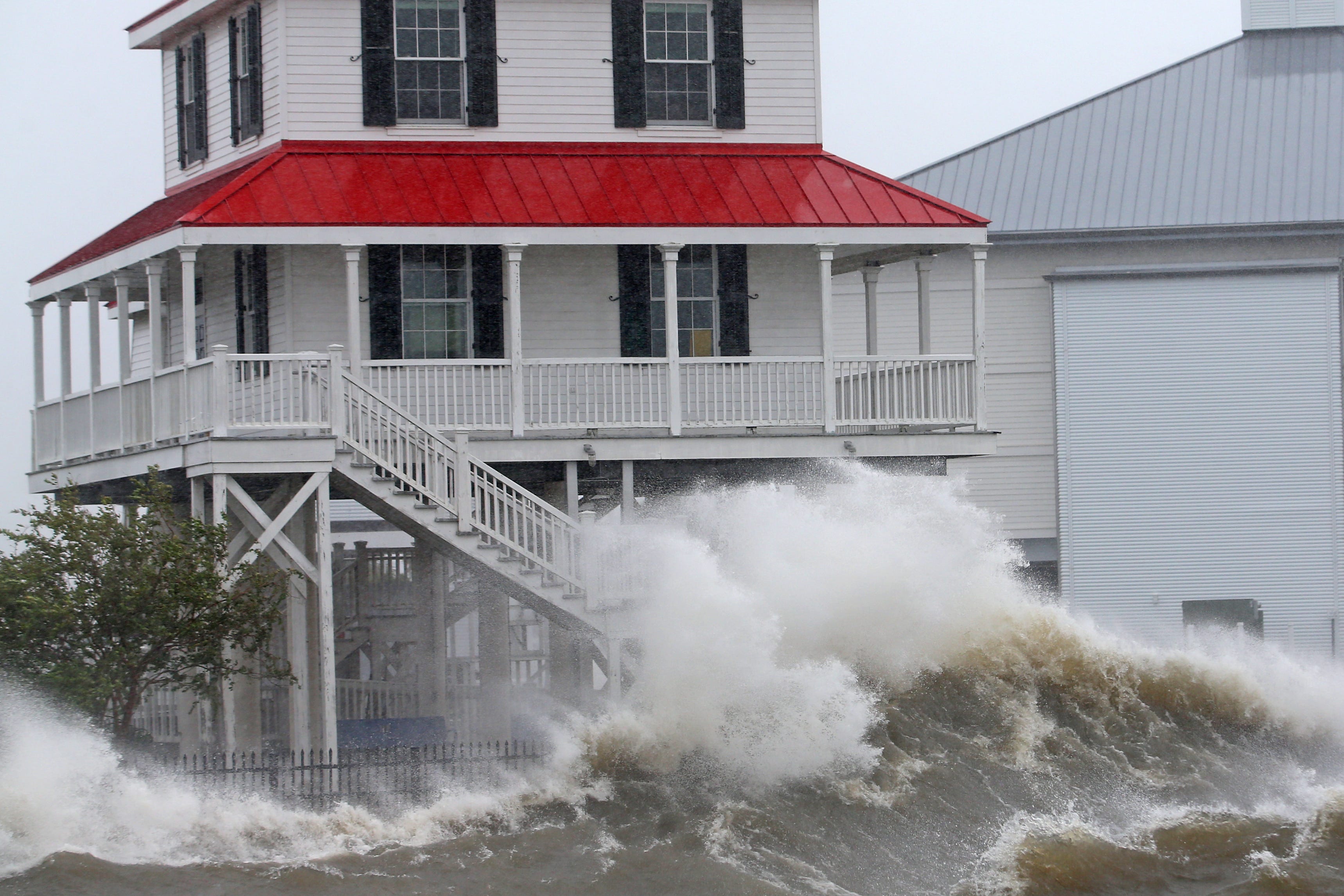 Hurricane Ida landfall Louisiana; Grand Isle, New Orleans conditions