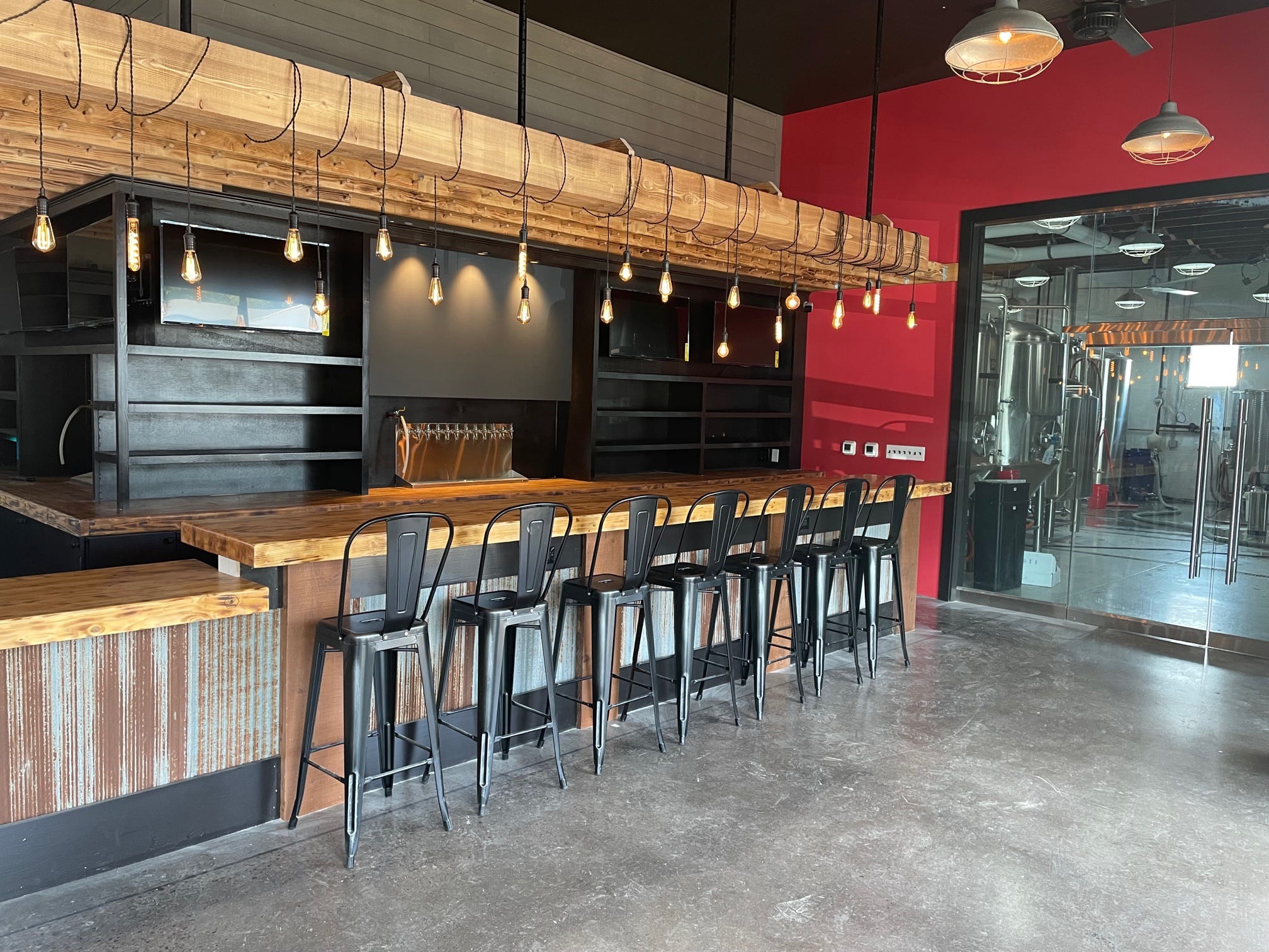 King's Road Brewing Company will tap beer in Medford beginning next month