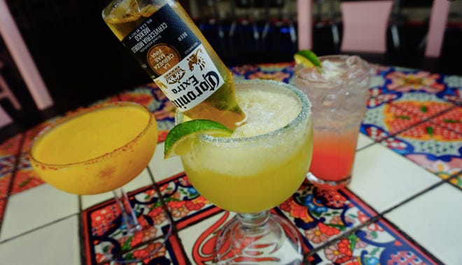 Apertura del restaurante mexicano de piña y tequila en el condado de Sarasota Apertura del restaurante mexicano de piña y tequila en el condado de Sarasota