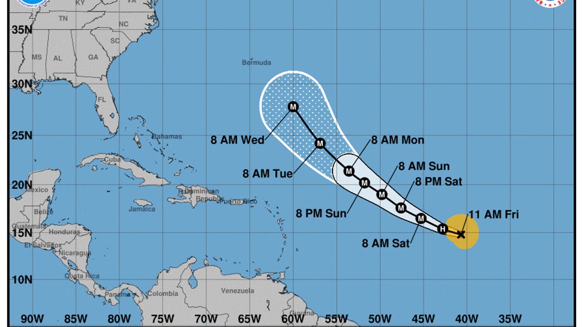 Il percorso dell’uragano Larry sull’Oceano Atlantico;  Previsioni di forza di classe 4