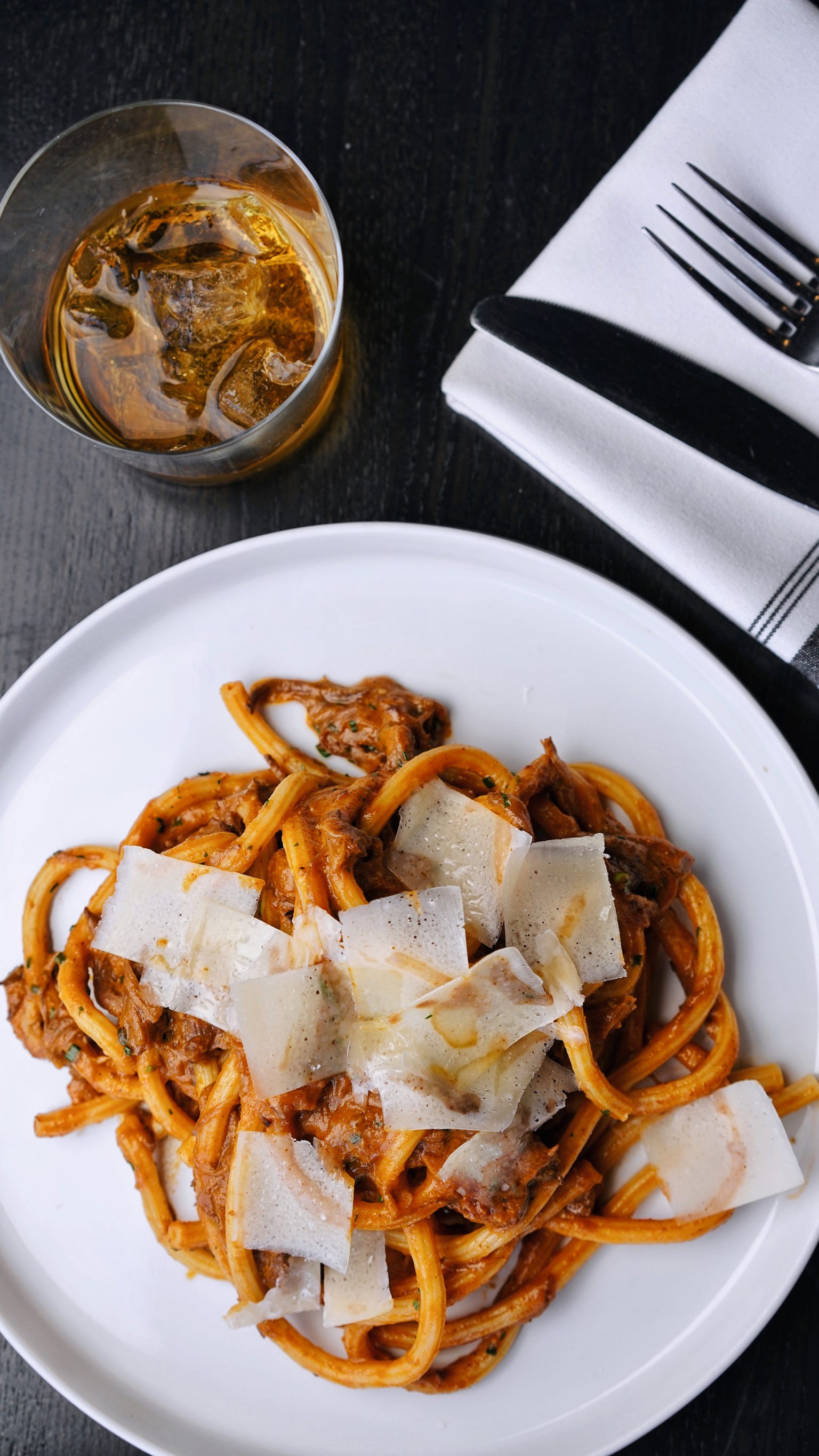 How Louisville's bar Vetti curates the perfect restaurant playlist