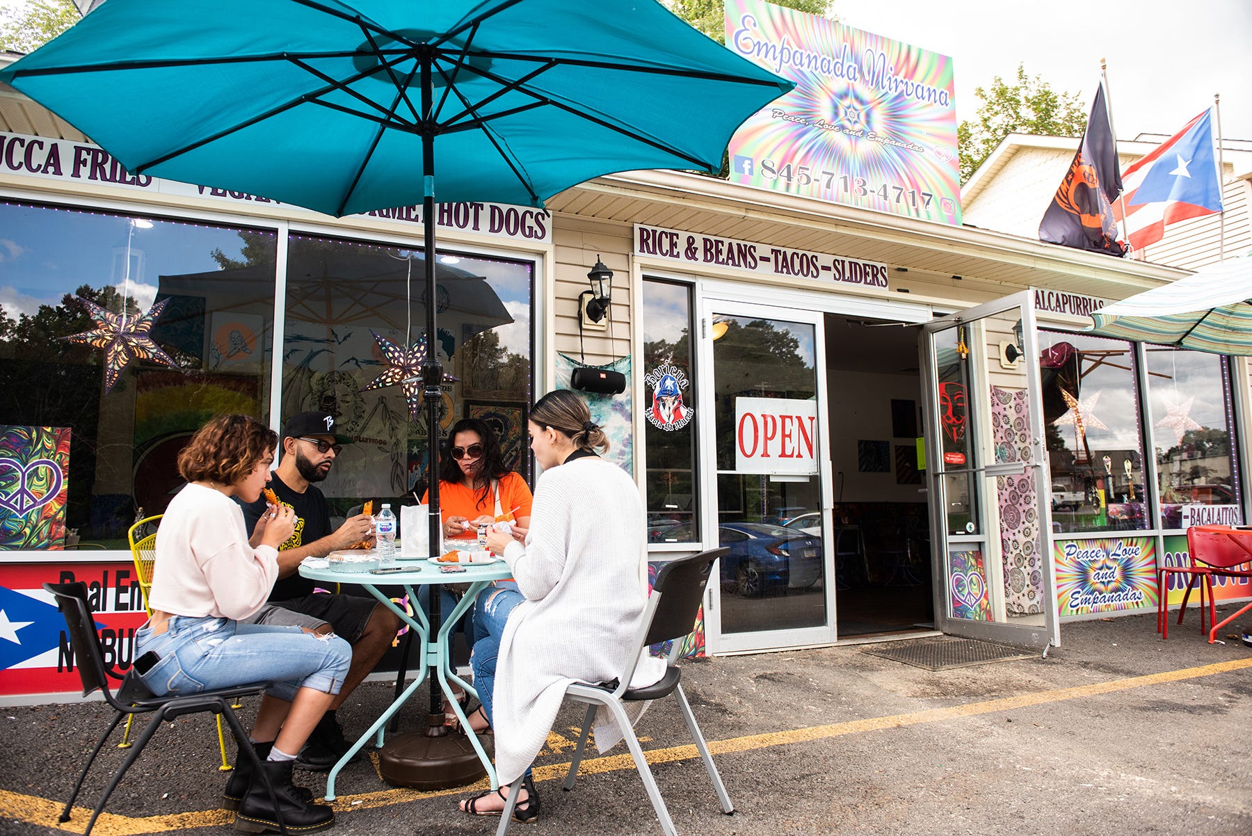 Empanada Nirvana brings Puerto Rican food to Walden