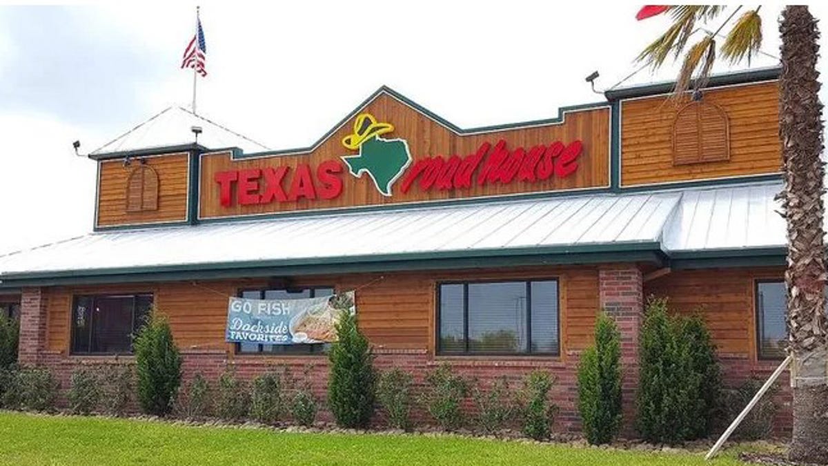 Texas Roadhouse will replace Logan's at River City Marketplace in Jacksonville