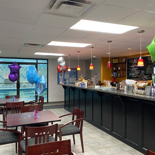 Medford Fitness has a new smoothie and snack bar.