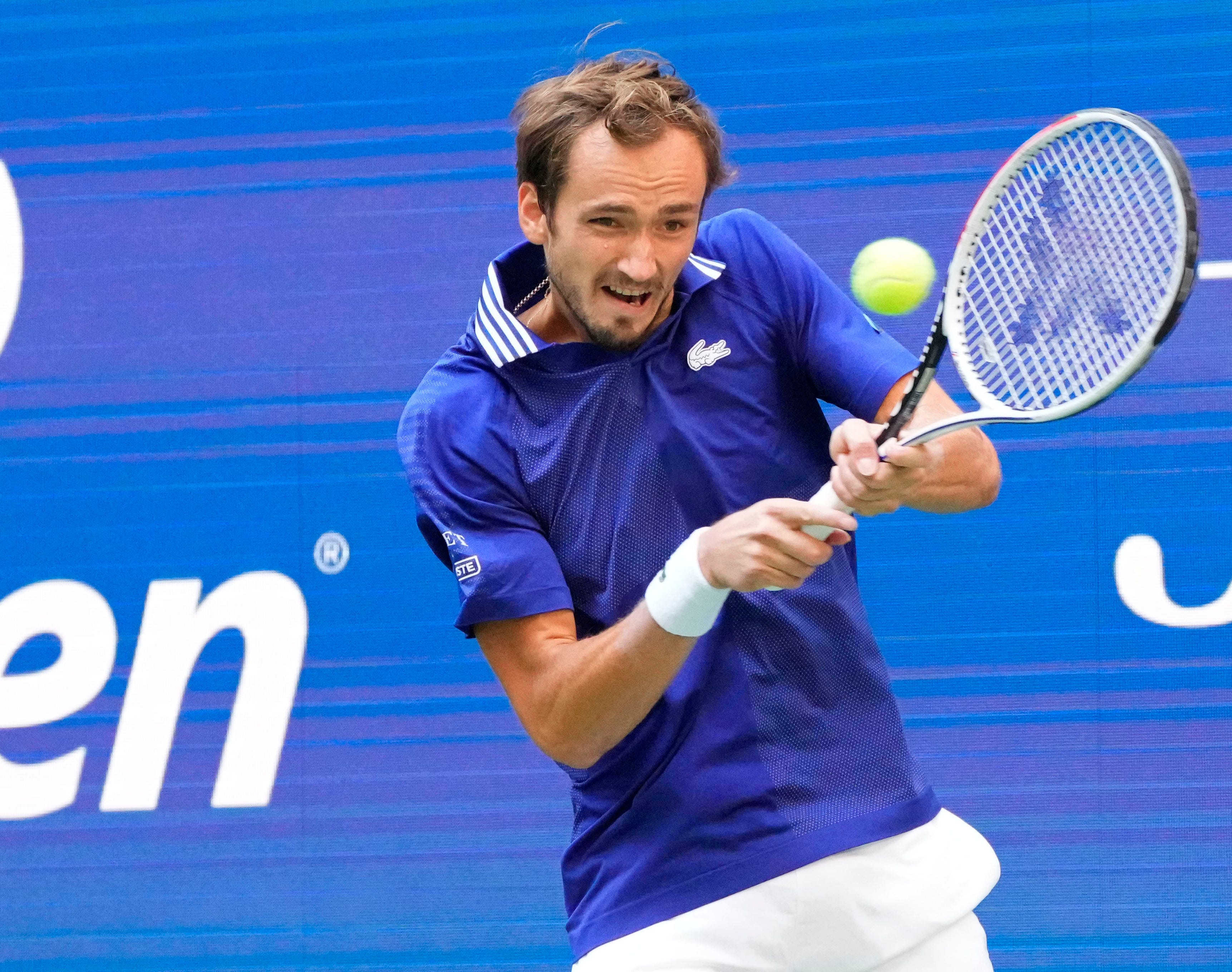 US Open: Daniil Medvedev beats Felix Auger-Aliassime to reach final