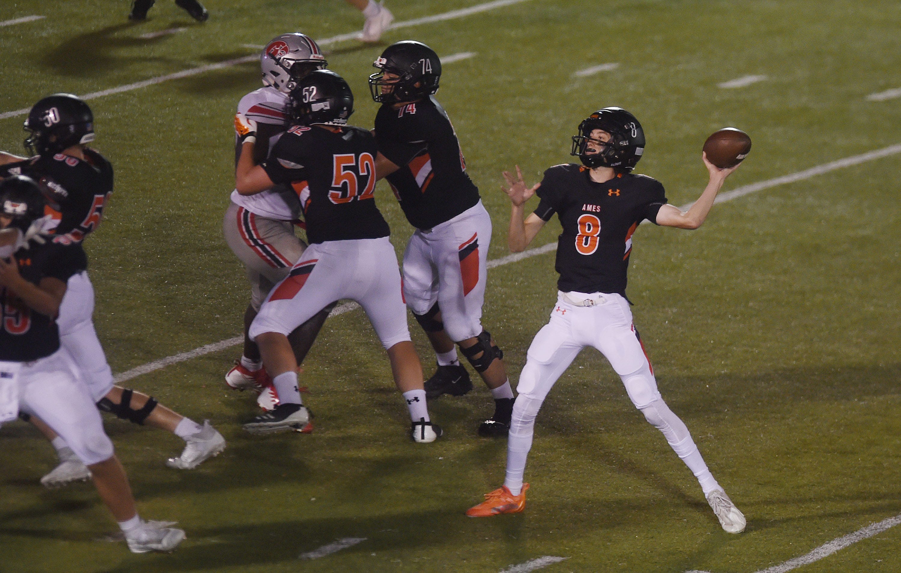 Iowa high school football CIML games, score predictions for Oct. 22