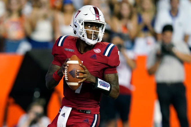 Florida Atlantic quarterback K'Nosi Perry, shown playing against Forida on Sept. 4, led the Owls to a 38-6 victory over Georgia Southern on Saturday in Boca Raton, Florida.