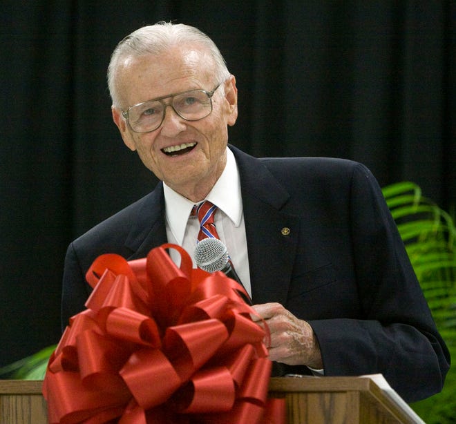 Retired Florida Supreme Court Chief Justice Stephen Grimes spoke during the dedication and ribbon cutting ceremony for Spessard L. Holland Elementary School in Bartow in 2009.