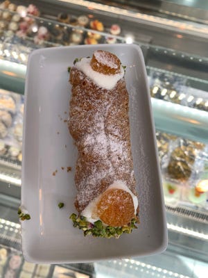 Ο Cannolo είναι από την Pasticceria Iudice, ένα φούρνο της Σικελίας.