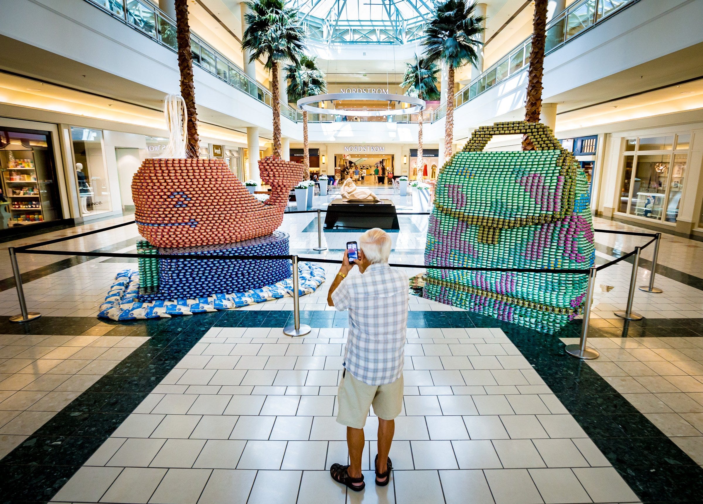 Palm Beach Gardens: things you may not know, Gardens Mall, PGA National