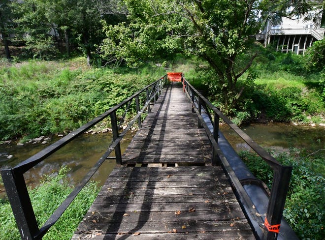 Ask Angelia: Why was this Cleveland Park bridge closed?