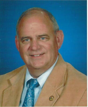 Robert Mitchell, DACC professor who was also a CI:TraM project manager over the past year, will continue the training as a special topics course called Career Exploration Training and Mentoring.