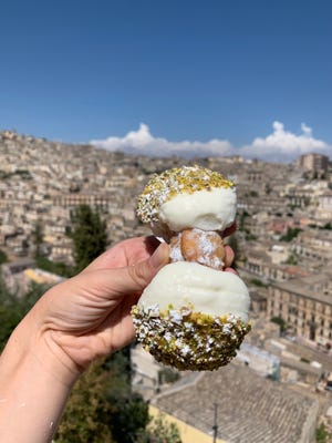 Canolo στη Σικελία.