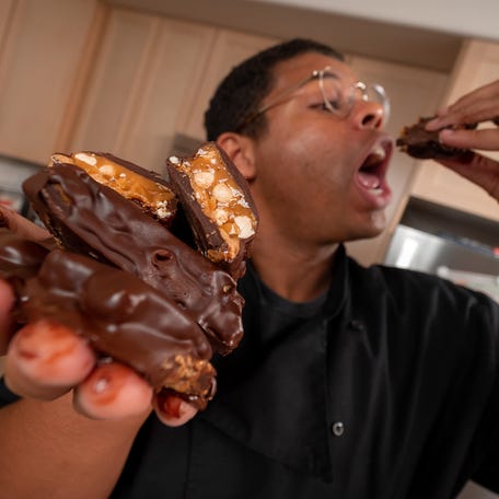 How to make candy bars at home thumb