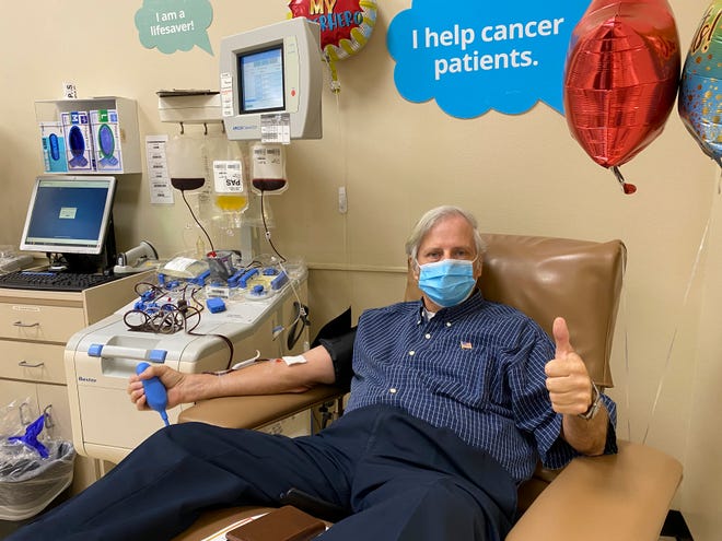 Leesburg veteran Lonnie Kinzer celebrated donating 100 gallons of blood over the course of 50 years at a special ceremony on Tuesday at the OneBlood Leesburg Donor Center.