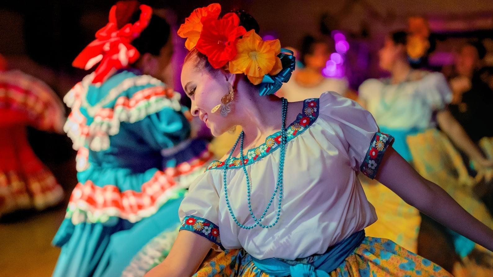 Fusión de Culturas a Través del Baile