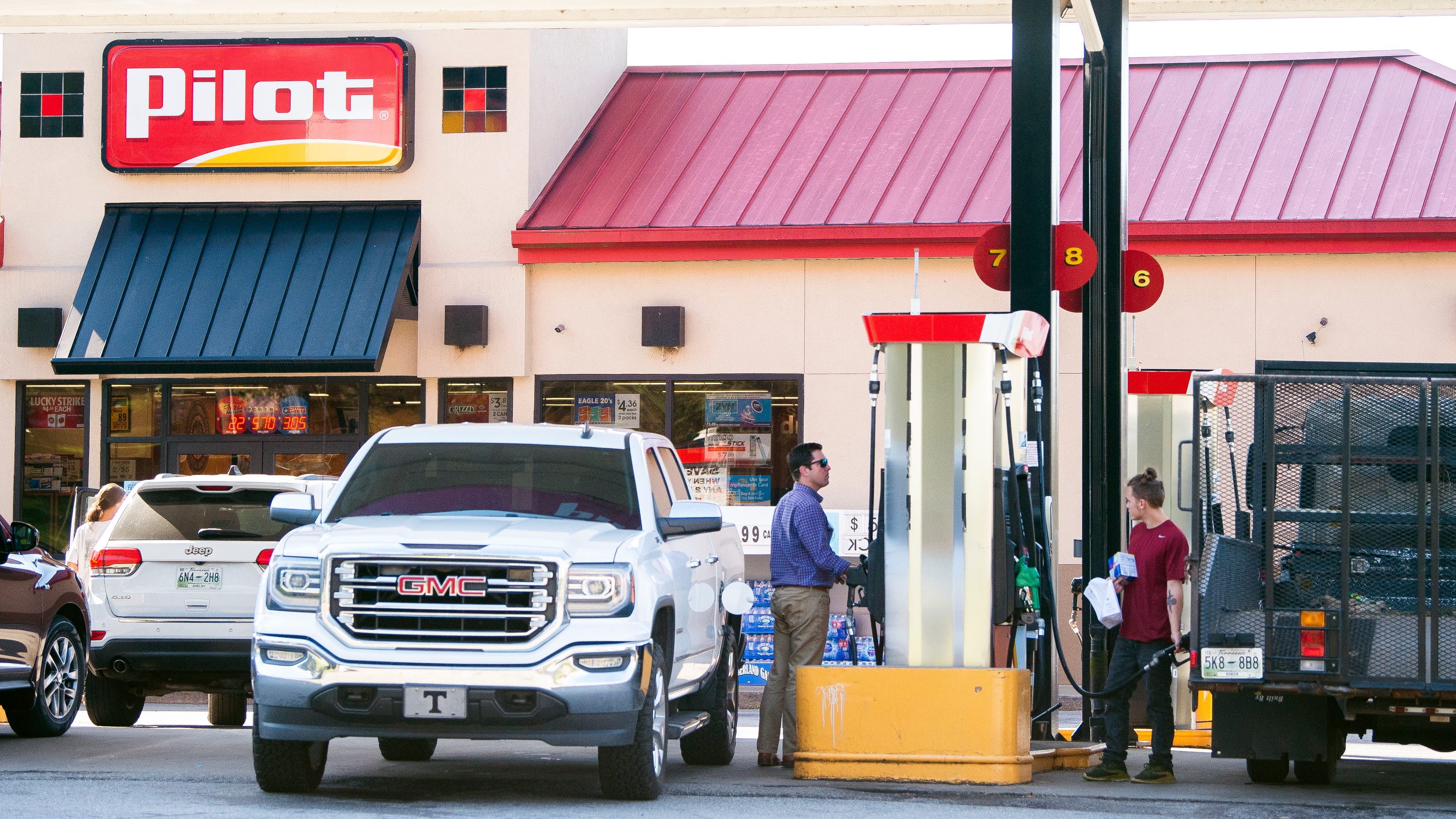 Casey's General Store buys Knoxville Pilot gas stations Haslam family