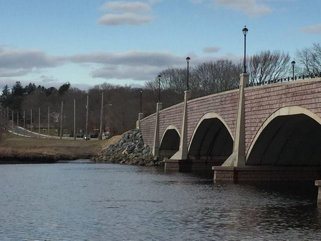 Berkley-Dighton Bridge