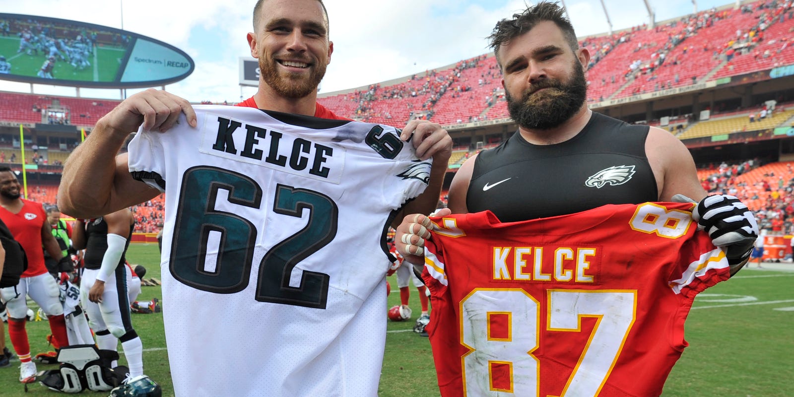 Jason, Travis Kelce are first NFL brothers to play in Super Bowl