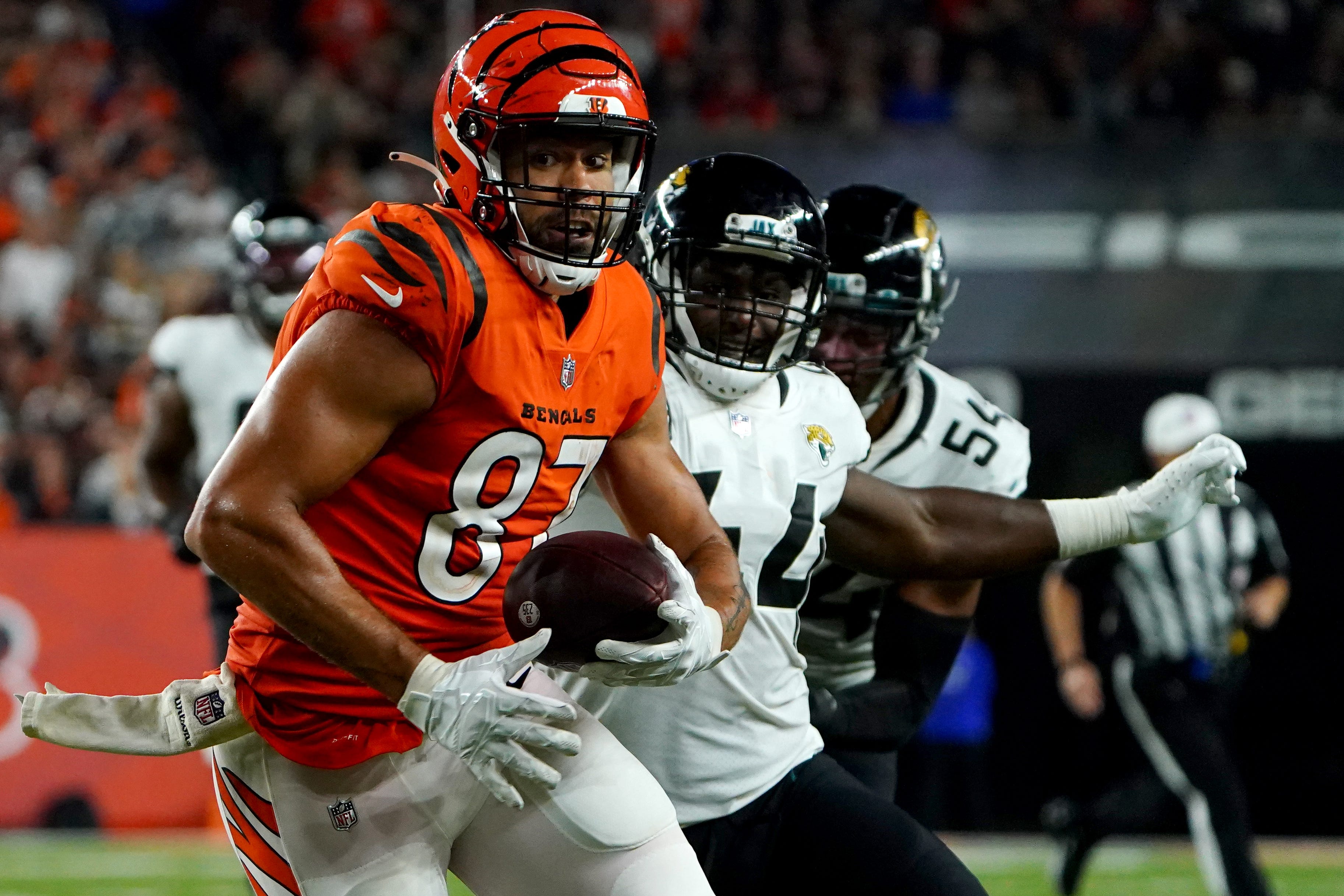 That’s who C.J. is:' How Bengals tight end C.J. Uzomah prepared for th...