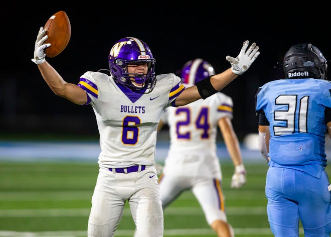Williamsville's Colin Ripperda (6) celebrates a fumble recovery against North Mac in the second half at North Mac High School in Virden, Ill., Friday, October 1, 2021. [Justin L. Fowler/The State Journal-Register] 
