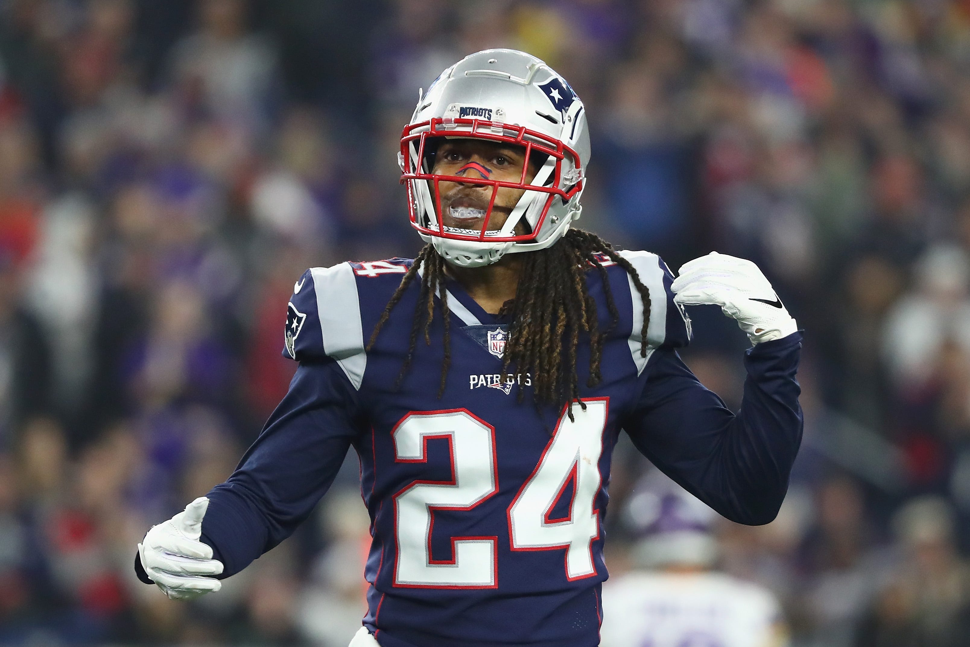 Stephon Gilmore trade: Carolina Panthers land star CB from Patriots