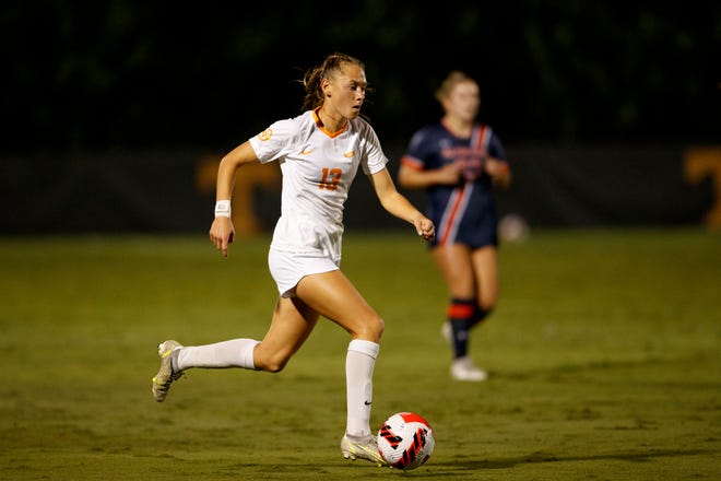 KNOXVILLE, TN - September 23, 2021 - Midfielder Taylor Huff #13 of the Tennessee Volunteers during the game between the Auburn Tigers and the Tennessee Volunteers at Regal Soccer Stadium.