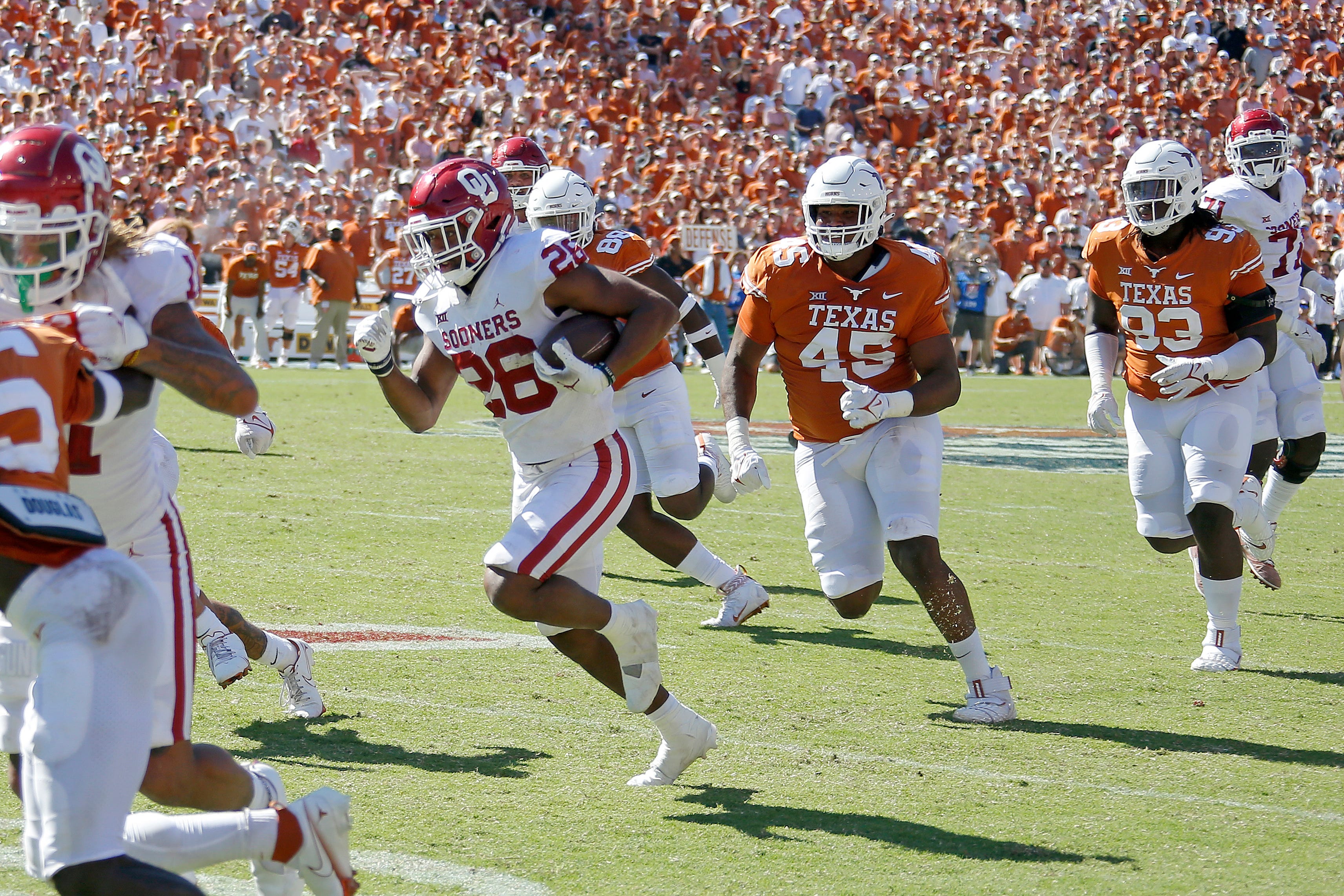 Kennedy Brooks transforms OU football offense in win over Texas
