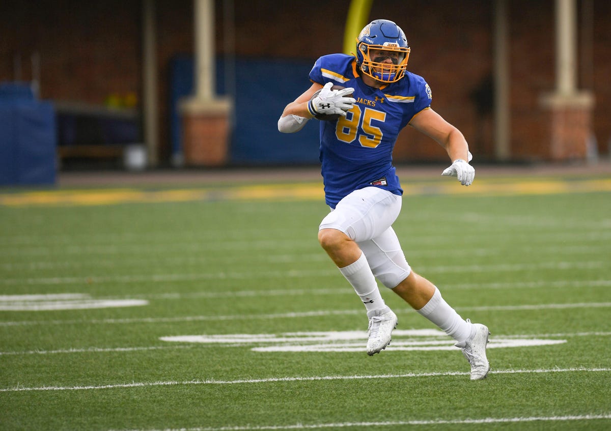 Tucker Kraft playing college football for South Dakota State Jackrabbits