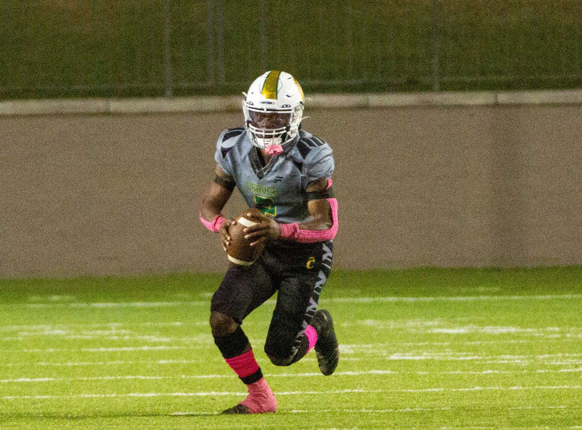 Lanier dominates Carver,126, in Cramton Bowl