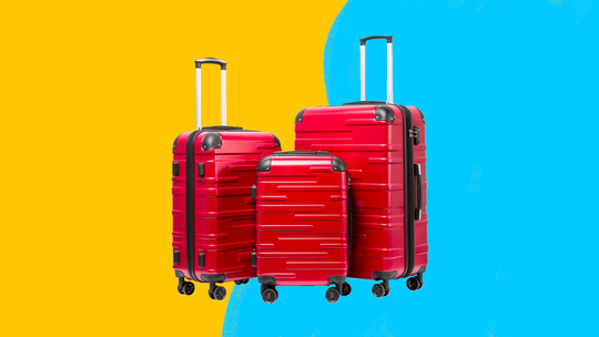 Be prepared for holiday travel with this 3-piece luggage set.