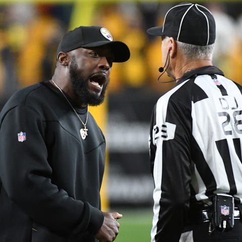 Mike Tomlin argues a call during Sunday night's ga