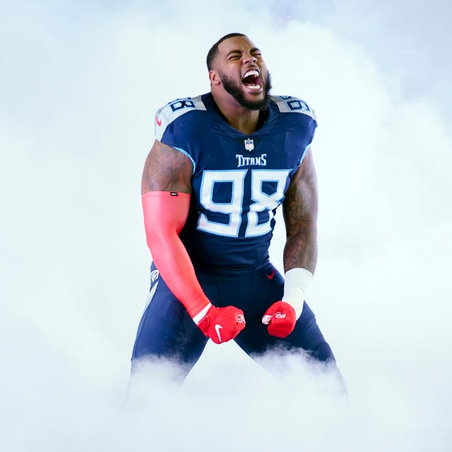 Tennessee Titans defensive tackle Jeffery Simmons (98) takes the field to face the Bills at Nissan Stadium Monday, Oct. 18, 2021 in Nashville, Tenn. 