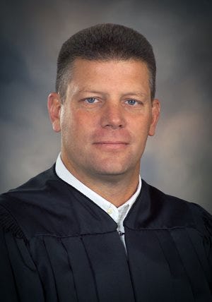 Kansas judges sex scandal featured photos, texts with married woman