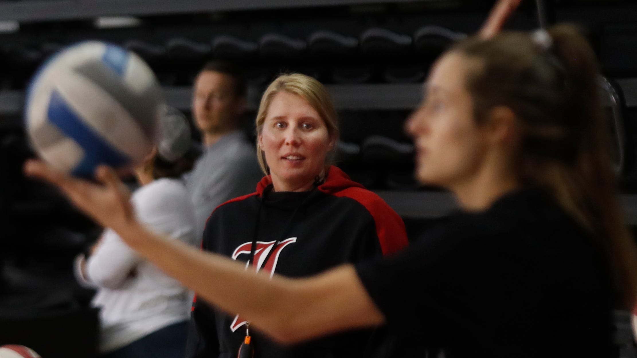 Louisville volleyball coach seeks to shatter NCAA glass ceiling