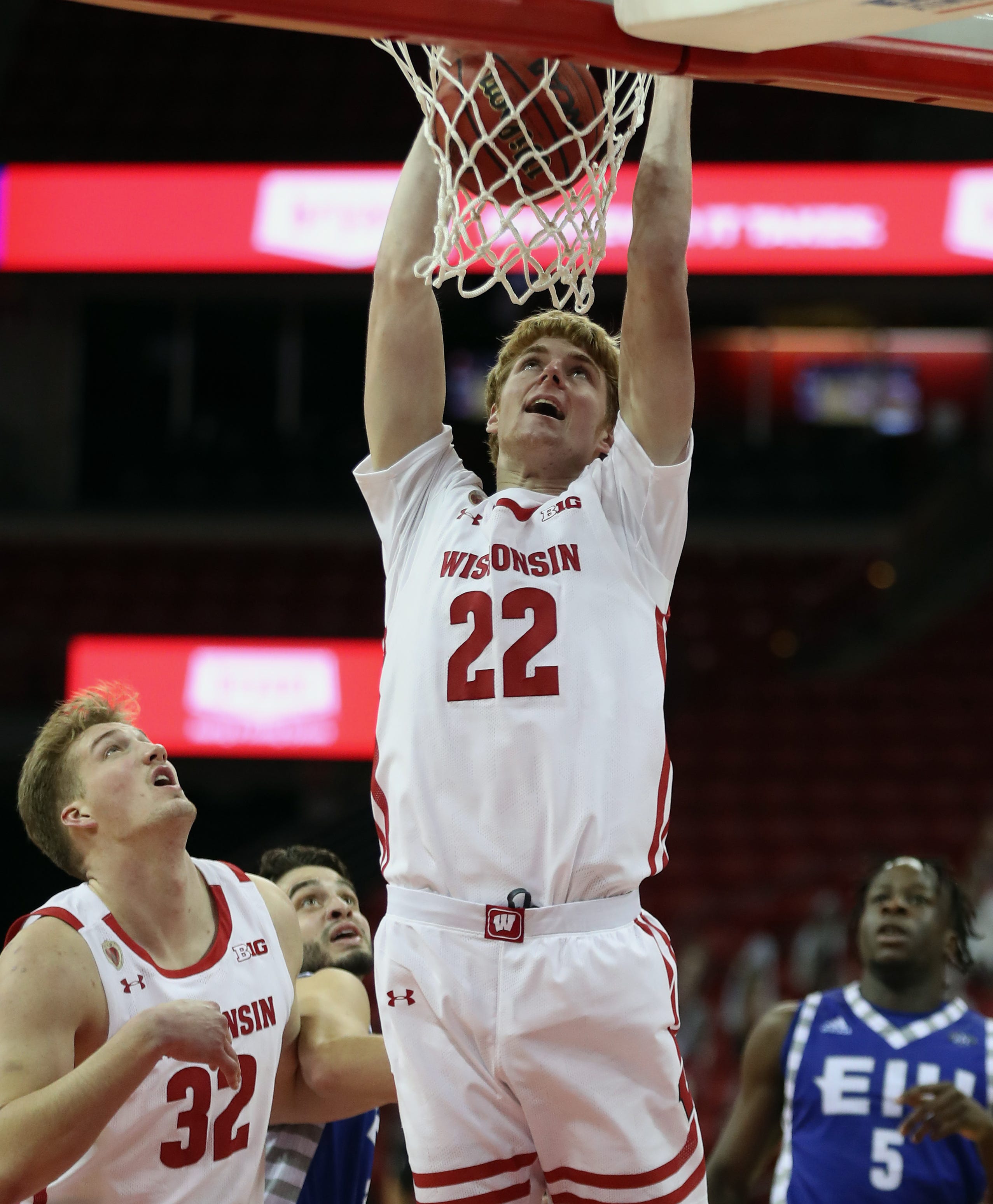 Wisconsin men's basketball team counting on Steven Crowl, Ben Carlson