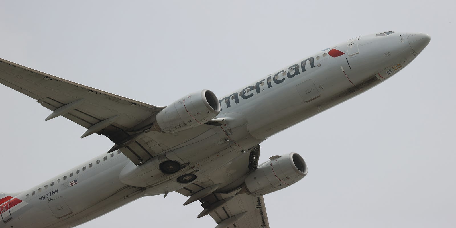 American Airlines cancels, delays more than 700 Saturday flights due to weather, ‘tight’ staffing American Airlines cancels, delays more than 700 Saturday flights due to weather, ‘tight’ staffing