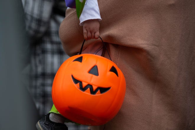 Official trick-or-treating hours announced along the lakeshore Official trick-or-treating hours announced along the lakeshore