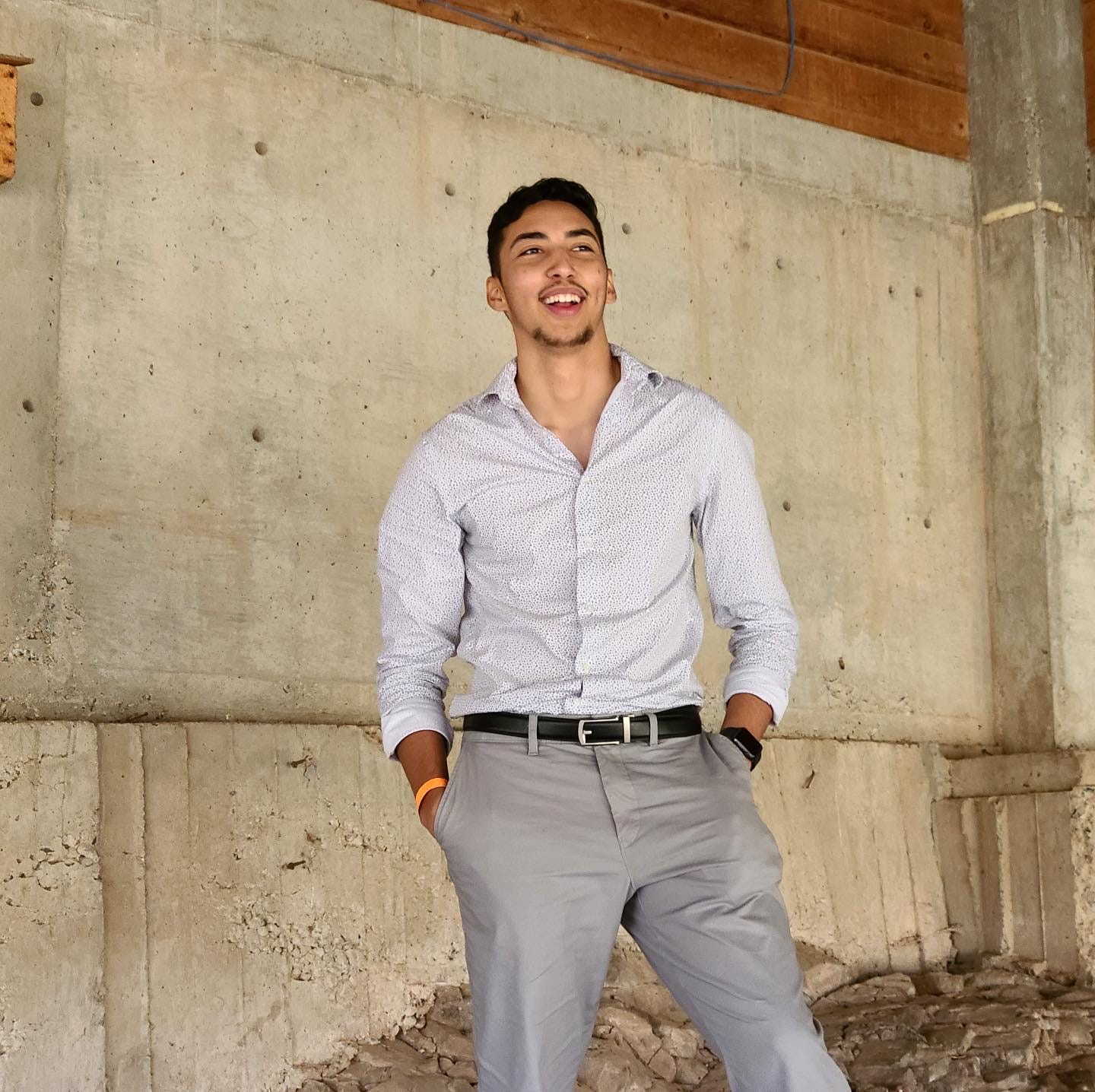 Kenneth Velásquez es estudiante de arquitectura en la Universidad Estatal de Arizona. Se mudó a Tempe para ir a la escuela y tiene dificultades para encontrar a otros salvadoreños en el área metropolitana.