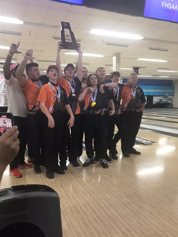 Leesburg High School boys win FHSAA state bowling championship