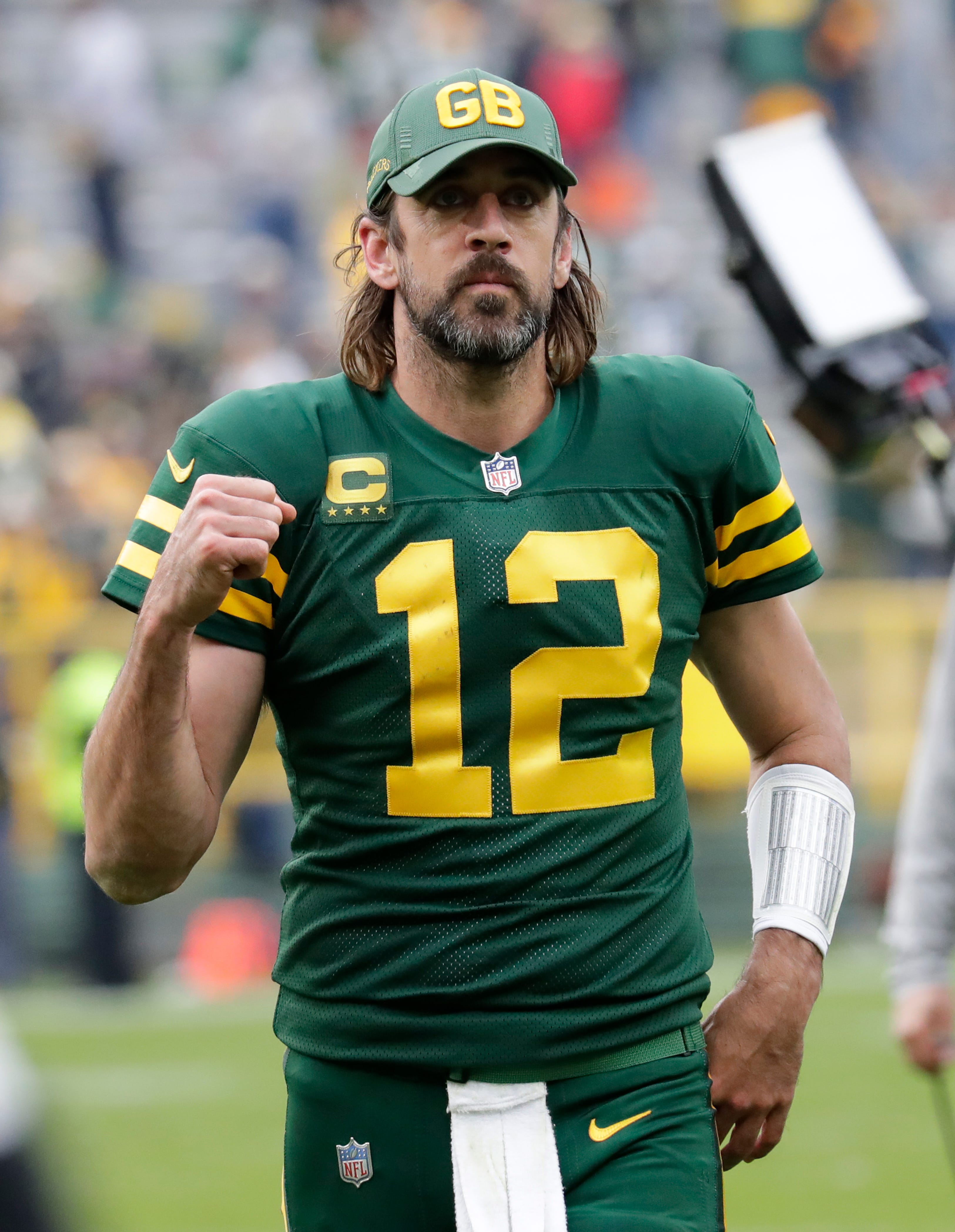 Aaron Rodgers confirms he's unvaccinated, has taken ivermectin in first comments after testing positive for COVID-19