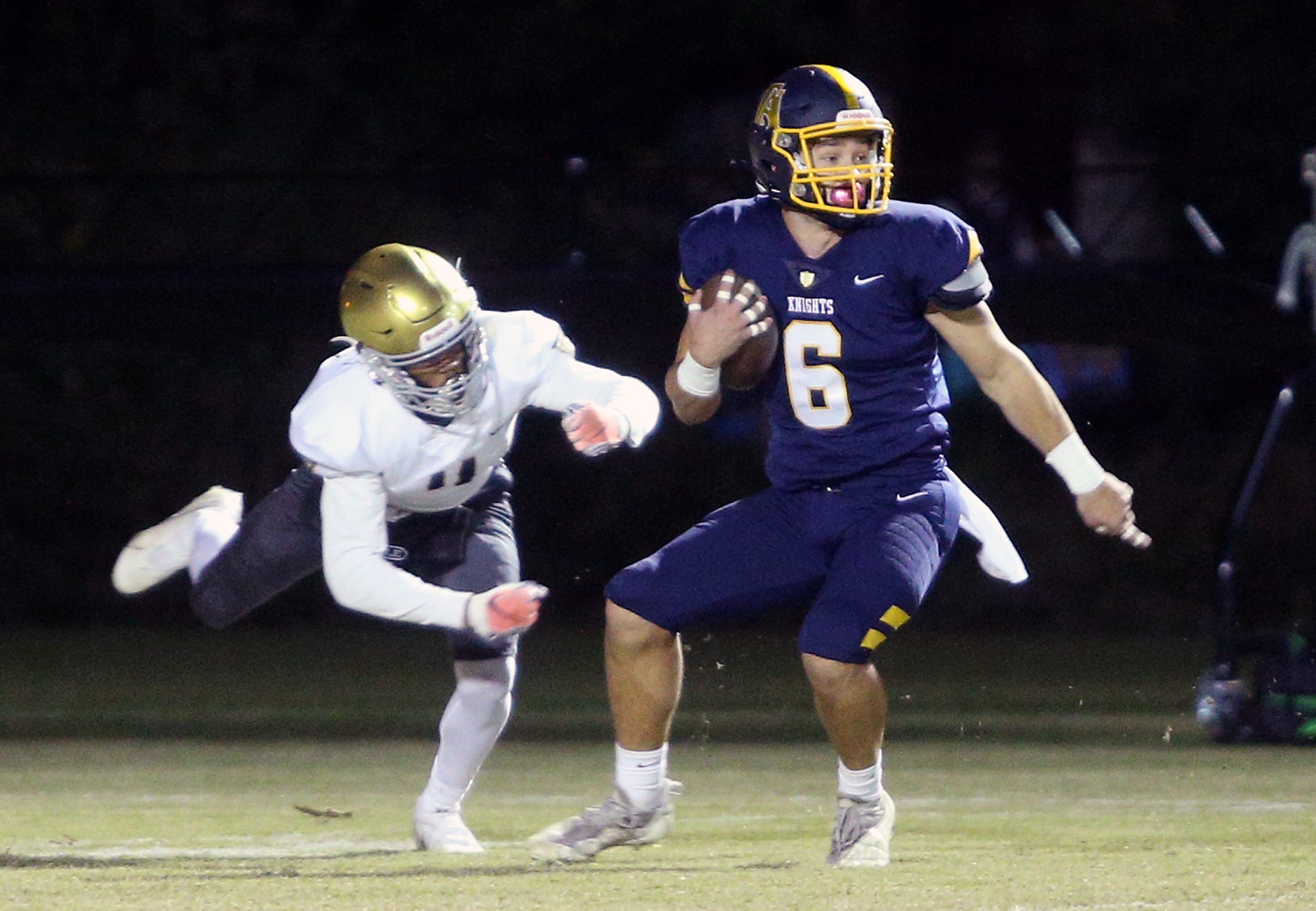 Tuscaloosa Academy football gets playoff win over Valiant Cross, 3112