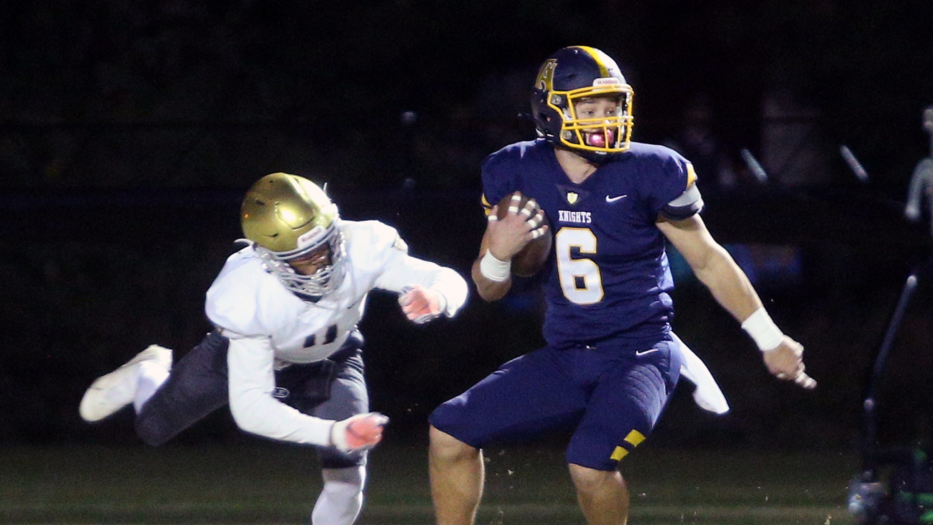 Tuscaloosa Academy football gets playoff win over Valiant Cross, 3112