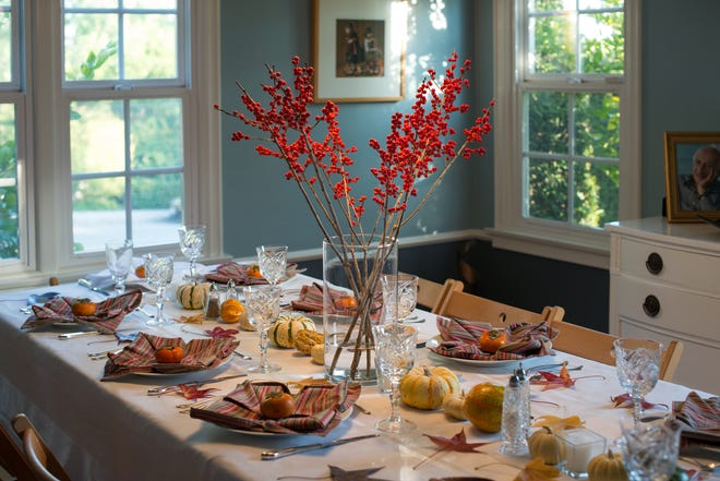 An elegant Thanksgiving table.