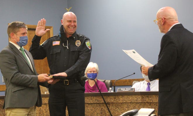Steve Parker was sworn in as the new police chief in Black Mountain by Mayor Larry Harris at the Nov. 8 Town Council meeting.