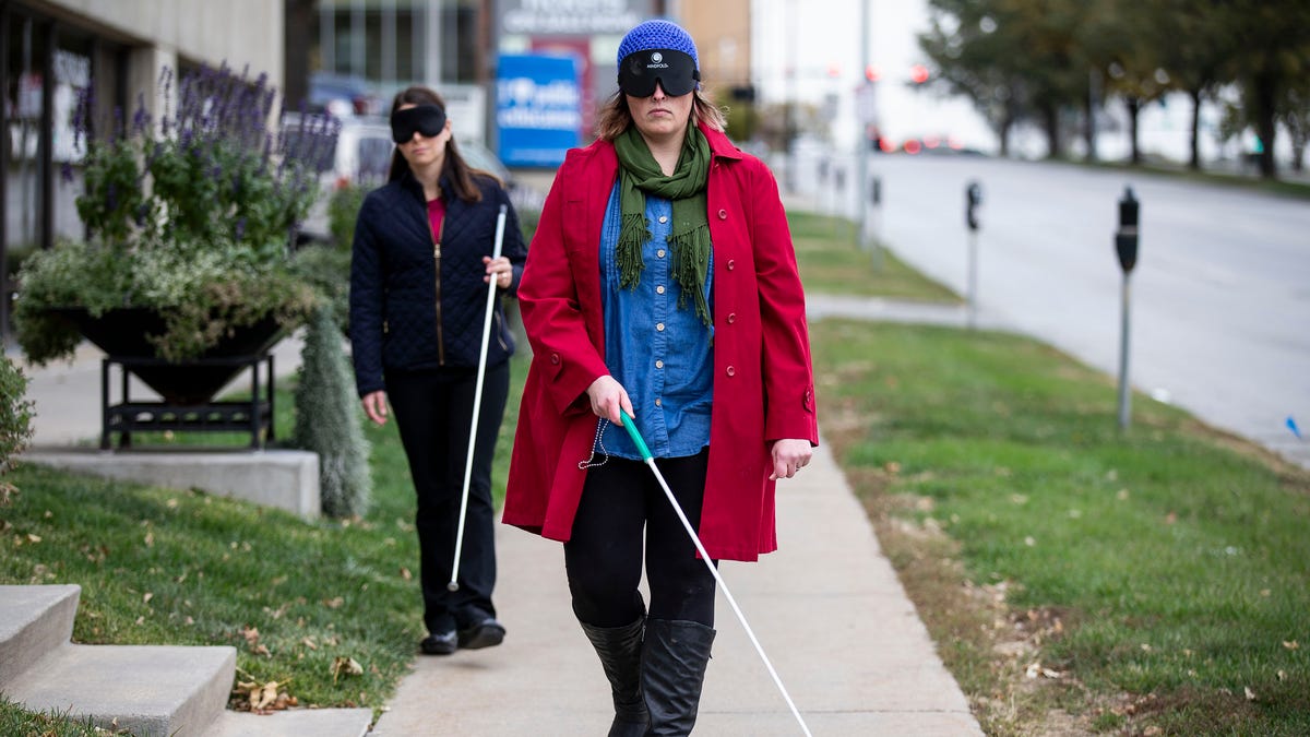 Navigating Des Moines by cane