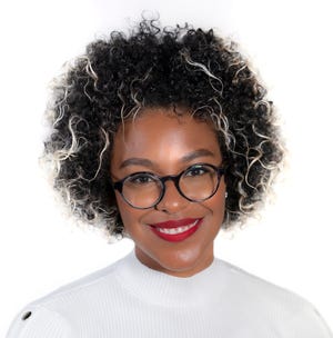 ليندسي سي.  Joins Green Detroit Free Press كمقدم تعليق للمطعم ليندسي سي.  Joins Green Detroit Free Press كمقدم تعليق للمطعم