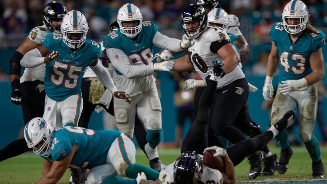 Dolphins Midseason Awards Who Should Lead Race For Team Mvp