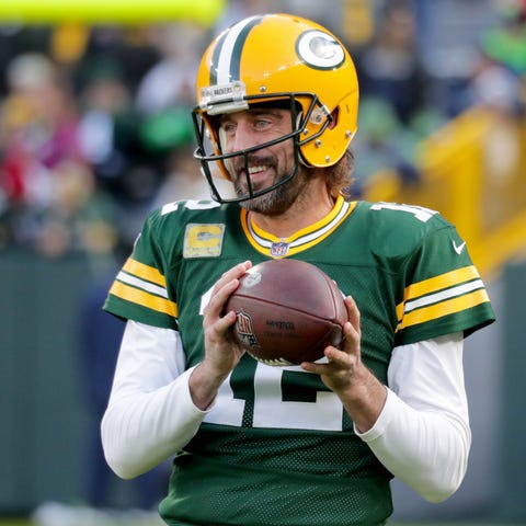 Green Bay Packers quarterback Aaron Rodgers (12) w